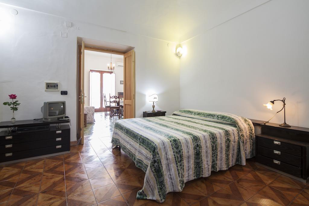 Casa Wanda Bed & Breakfast Positano Bagian luar foto