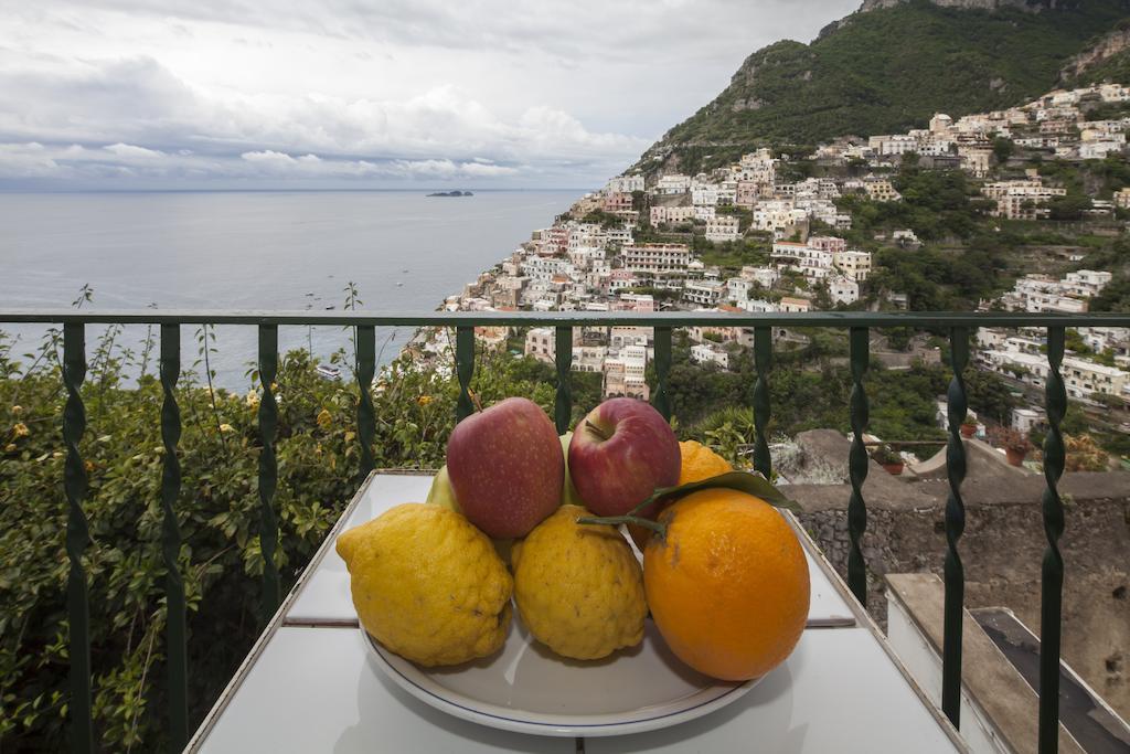 Casa Wanda Bed & Breakfast Positano Bagian luar foto